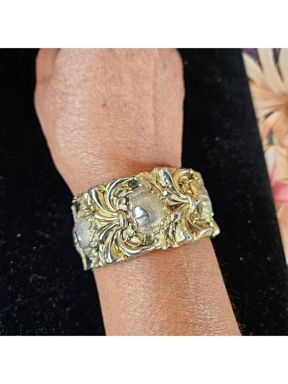 Vintage 60s Gold-tone Repoussé Hinged Cuff Bracelet (Unsigned)